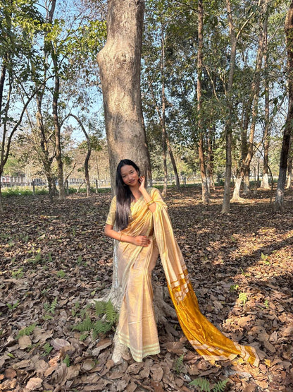 Gold Linen Zari Saree Understated Luxury with Timeless Grace